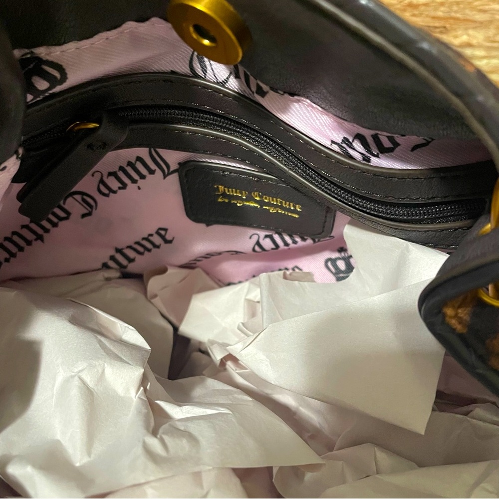 Juicy Couture - Picture 3 of 11